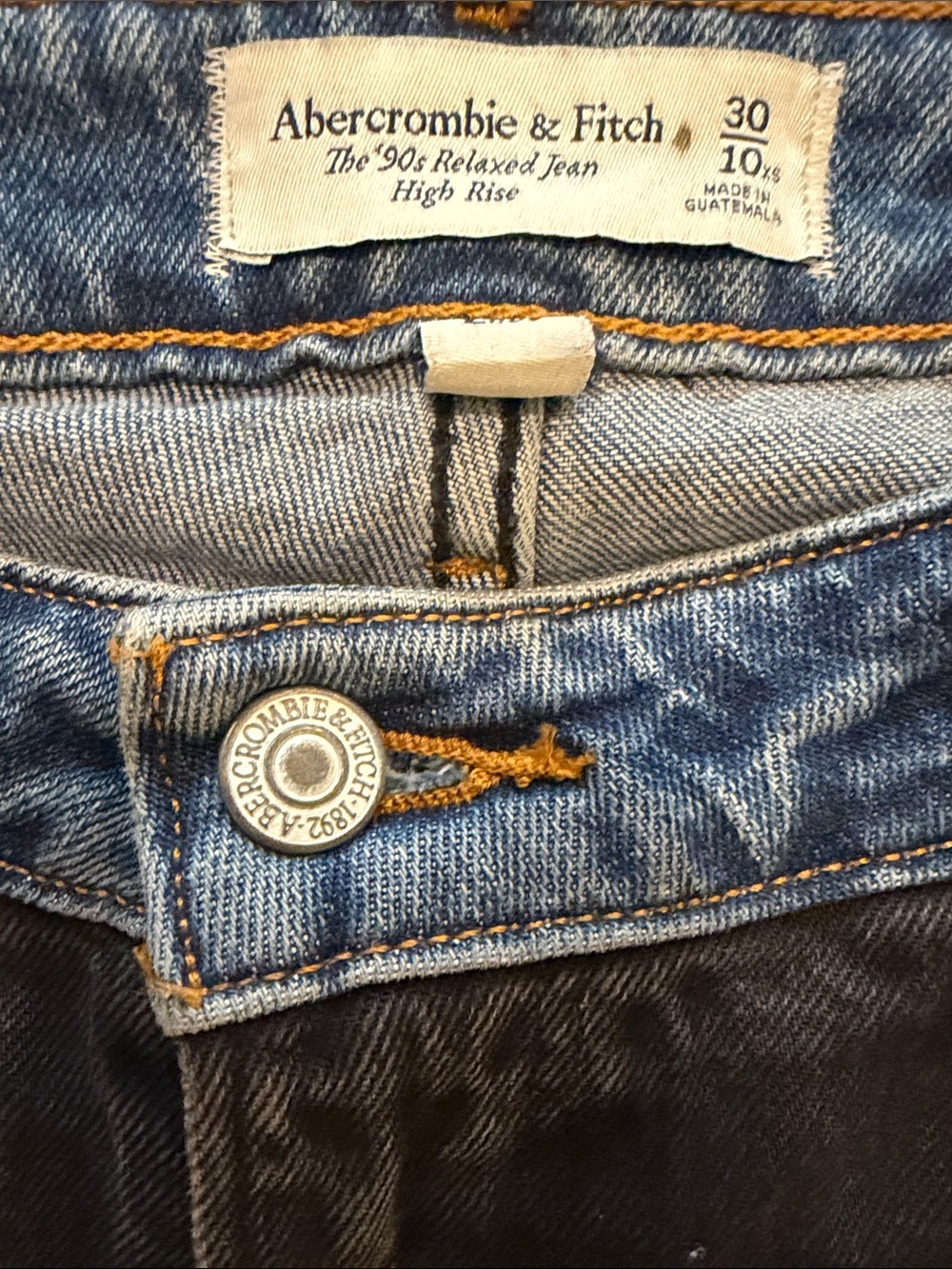 Abercrombie & Fitch Light Blue Washed Ankle Jeans